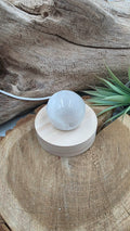 Mini Lampe LED en Sélénite – Boule lumineuse