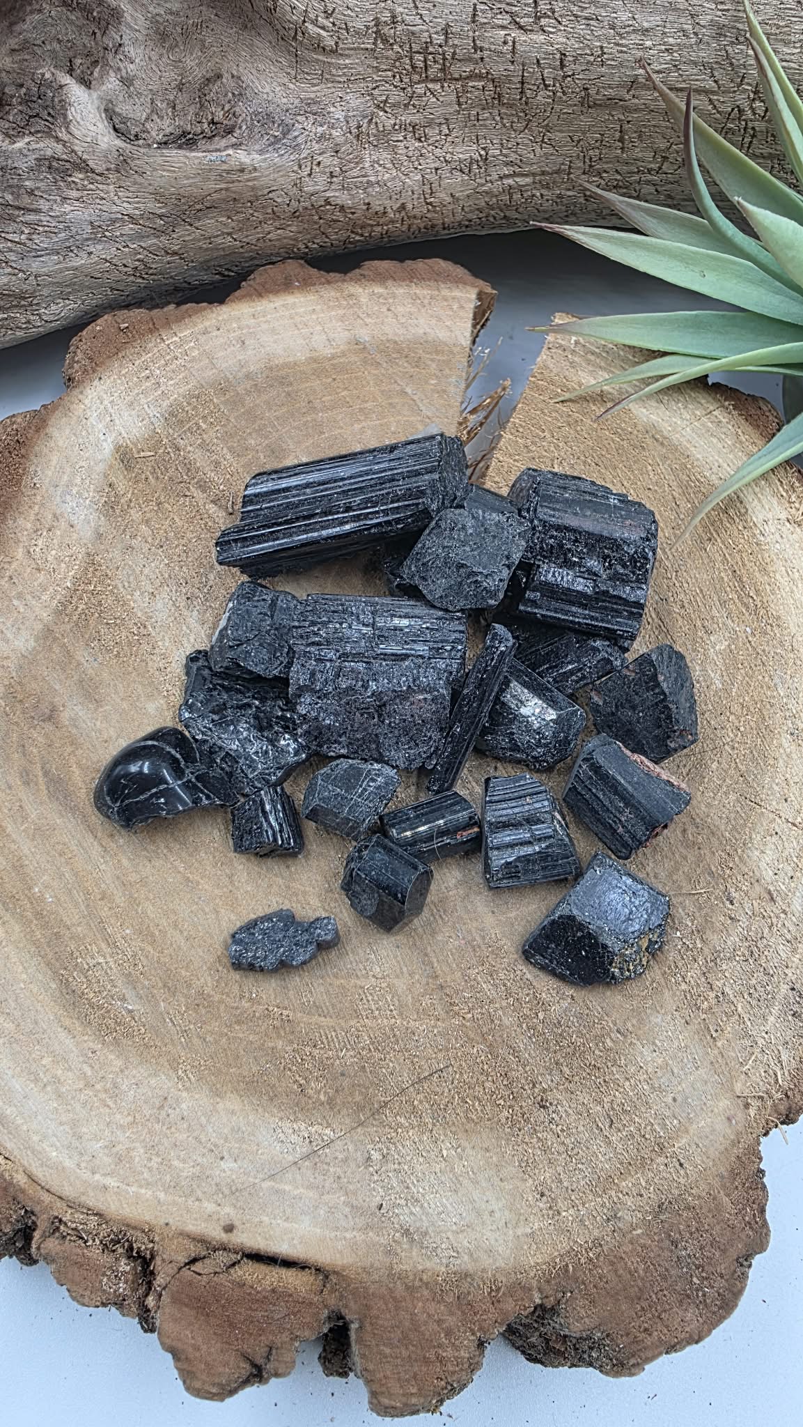Tourmaline noire brute
